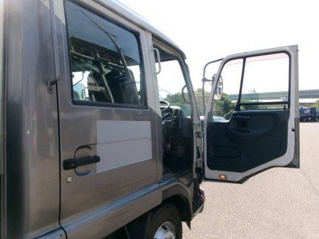 日産コンドルダブルキャブ（Wキャブ）中型（4t）[写真17]