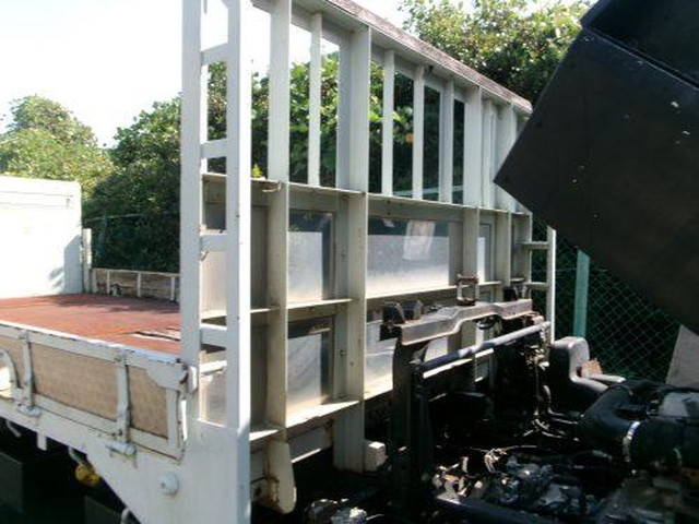 日産コンドルダブルキャブ（Wキャブ）中型（4t）[写真09]