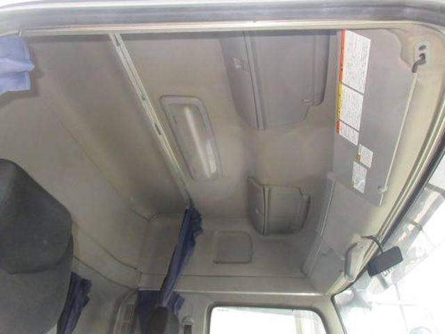 日野プロフィアトレーラーヘッド（トラクターヘッド）大型（10t）[写真19]