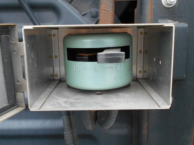 日野プロフィアトレーラーヘッド（トラクターヘッド）大型（10t）[写真13]