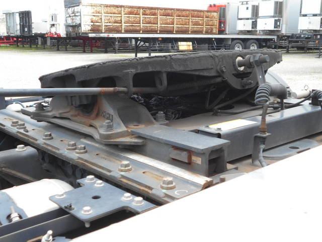 日野プロフィアトレーラーヘッド（トラクターヘッド）大型（10t）[写真07]