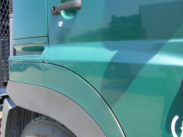 日野プロフィアトレーラーヘッド（トラクターヘッド）大型（10t）[写真15]