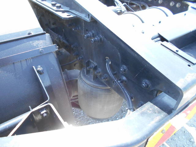 日野プロフィアトレーラーヘッド（トラクターヘッド）大型（10t）[写真22]