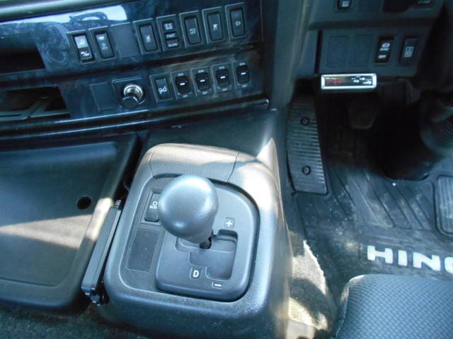 日野プロフィアトレーラーヘッド（トラクターヘッド）大型（10t）[写真28]