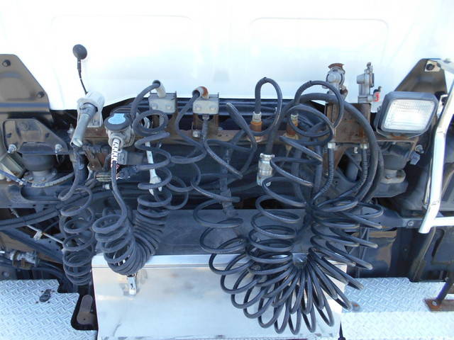 日野プロフィアトレーラーヘッド（トラクターヘッド）大型（10t）[写真10]