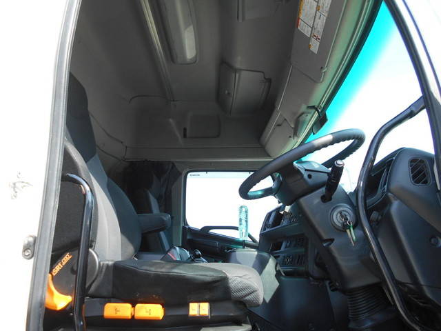 日野プロフィアトレーラーヘッド（トラクターヘッド）大型（10t）[写真25]