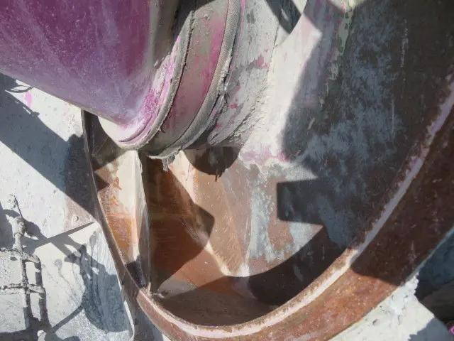 日野デュトロミキサー車（コンクリートミキサー）小型（2t・3t）[写真25]