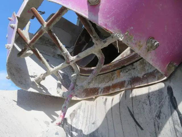 日野デュトロミキサー車（コンクリートミキサー）小型（2t・3t）[写真26]