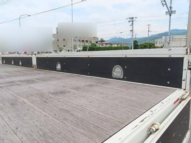 日野レンジャー平ボディ増トン（6t・8t）[写真11]