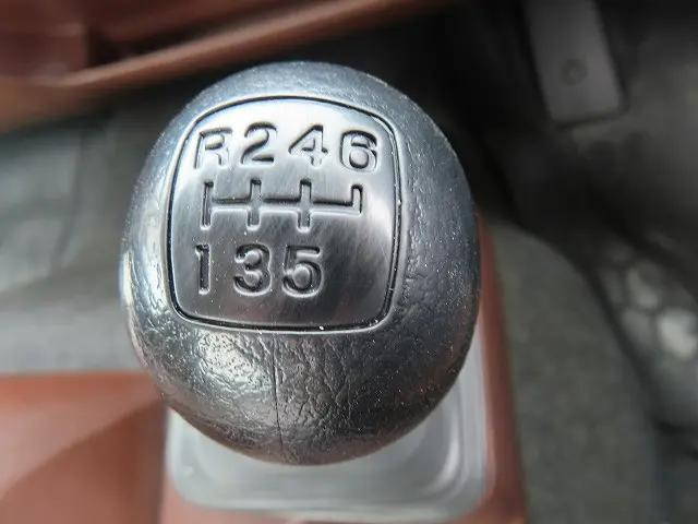 日野レンジャー平ボディ増トン（6t・8t）[写真22]