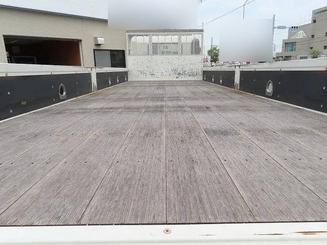 日野レンジャー平ボディ増トン（6t・8t）[写真09]