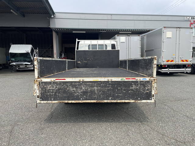 三菱ふそうキャンター平ボディ小型（2t・3t）[写真10]