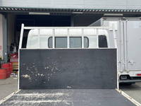 三菱ふそうキャンター平ボディ小型（2t・3t）[写真13]