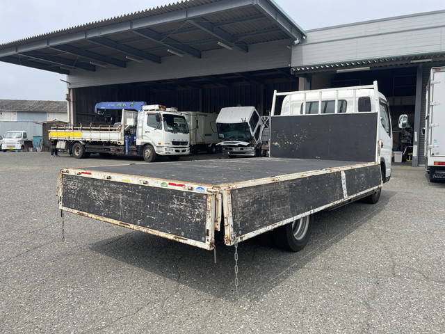 三菱ふそうキャンター平ボディ小型（2t・3t）[写真13]