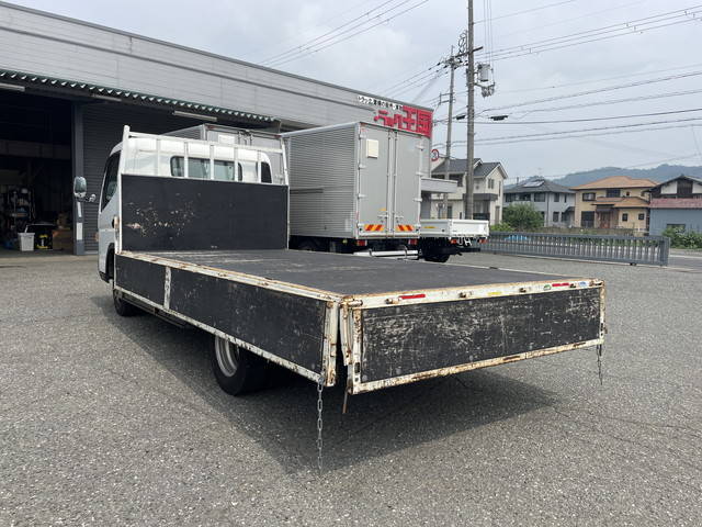 三菱ふそうキャンター平ボディ小型（2t・3t）[写真14]