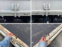 三菱ふそうキャンター平ボディ小型（2t・3t）[写真16]