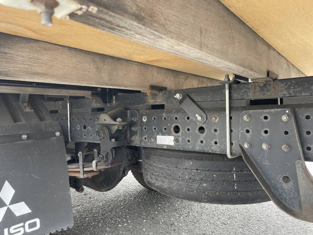 三菱ふそうキャンター平ボディ小型（2t・3t）[写真21]