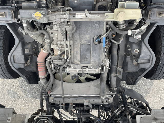 三菱ふそうキャンター平ボディ小型（2t・3t）[写真25]