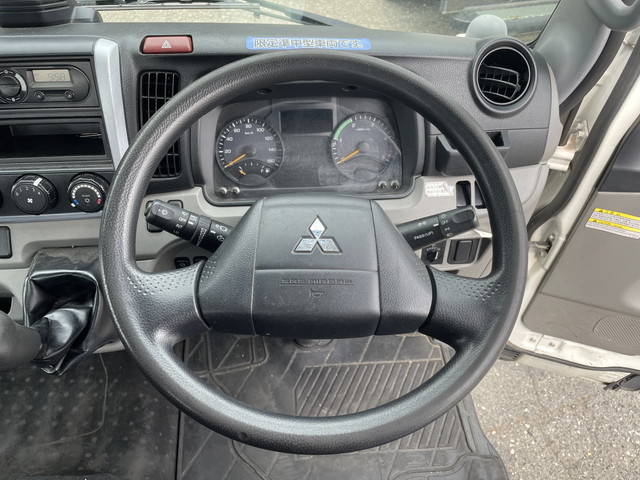 三菱ふそうキャンター平ボディ小型（2t・3t）[写真34]