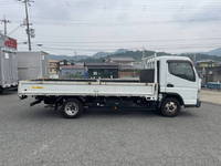 三菱ふそうキャンター平ボディ小型（2t・3t）[写真07]
