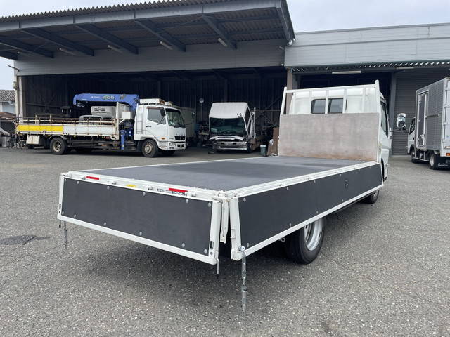 三菱ふそうキャンター平ボディ小型（2t・3t）[写真14]