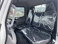 三菱ふそうキャンター平ボディ小型（2t・3t）[写真30]