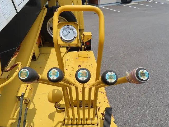 三菱ふそうキャンター穴掘建柱車小型（2t・3t）[写真13]