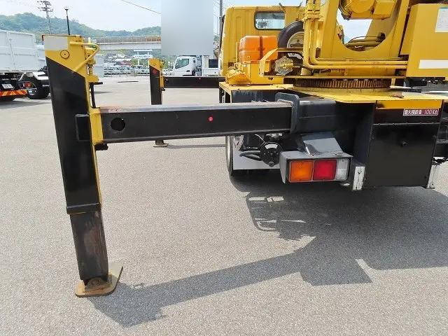 三菱ふそうキャンター穴掘建柱車小型（2t・3t）[写真21]
