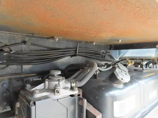 三菱ふそうキャンター穴掘建柱車小型（2t・3t）[写真28]