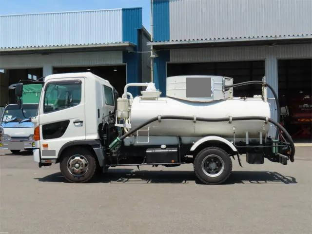 日野レンジャーバキュームカー中型（4t）[写真03]