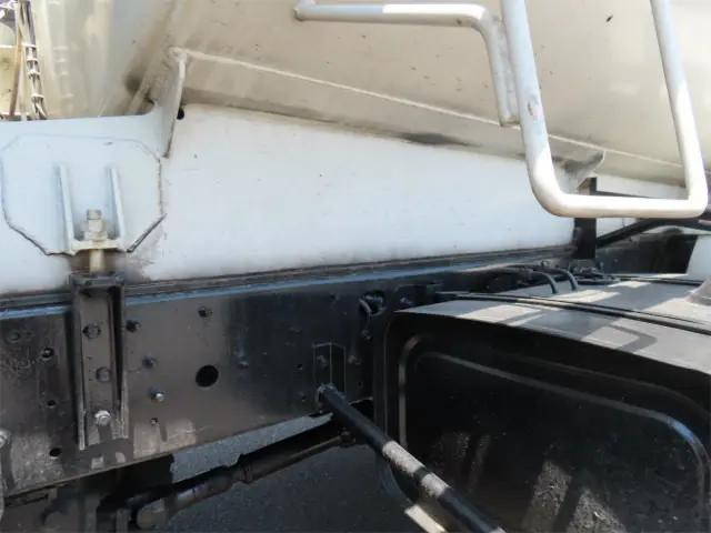 日野レンジャーバキュームカー中型（4t）[写真32]