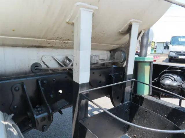 日野レンジャーバキュームカー中型（4t）[写真33]