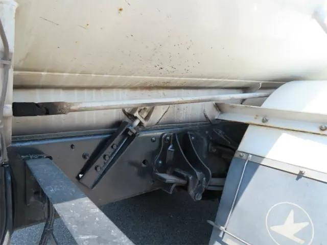 日野レンジャーバキュームカー中型（4t）[写真34]