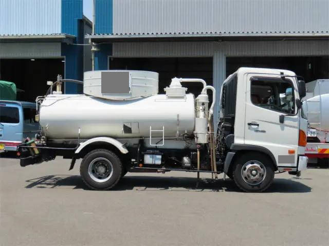 日野レンジャーバキュームカー中型（4t）[写真04]