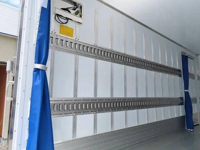 日野デュトロ冷凍車（冷蔵車）小型（2t・3t）[写真11]