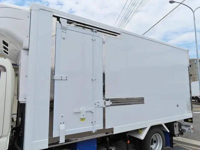 日野デュトロ冷凍車（冷蔵車）小型（2t・3t）[写真15]