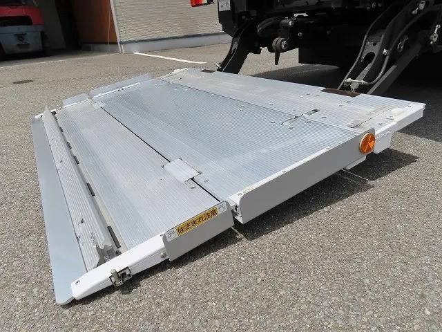 日野デュトロ冷凍車（冷蔵車）小型（2t・3t）[写真18]