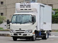 日野デュトロ冷凍車（冷蔵車）小型（2t・3t）[写真01]