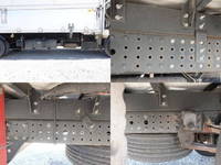 三菱ふそうキャンターアルミウイング小型（2t・3t）[写真12]