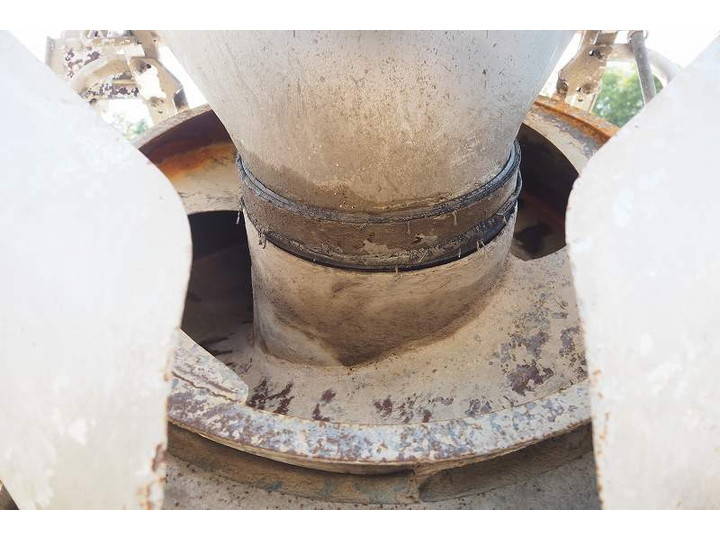 いすゞエルフミキサー車（コンクリートミキサー）小型（2t・3t）[写真16]