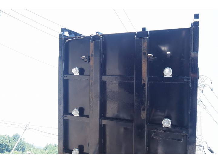 三菱ふそうキャンターダンプ小型（2t・3t）[写真10]