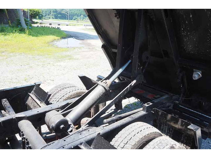 三菱ふそうキャンターダンプ小型（2t・3t）[写真12]