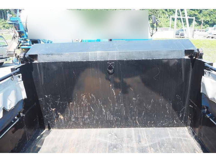 三菱ふそうキャンターダンプ小型（2t・3t）[写真16]