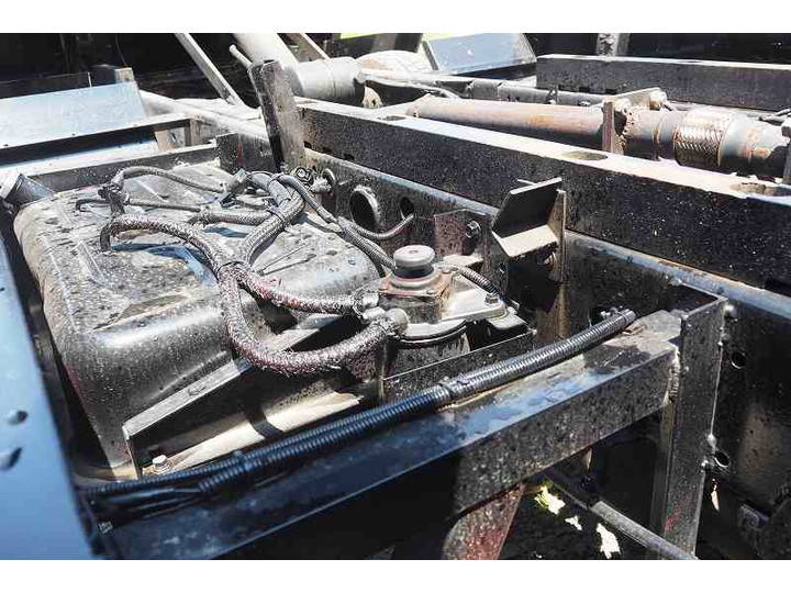 三菱ふそうキャンターダンプ小型（2t・3t）[写真18]