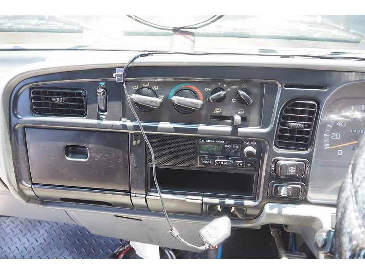 三菱ふそうキャンターダンプ小型（2t・3t）[写真30]