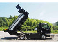 三菱ふそうキャンターダンプ小型（2t・3t）[写真09]