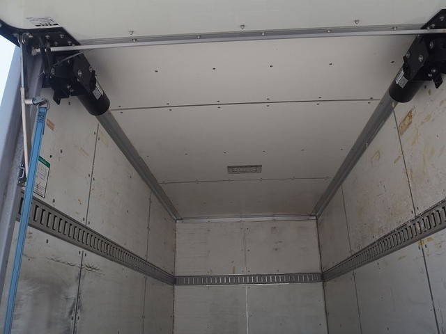 いすゞエルフパネルバン小型（2t・3t）[写真11]