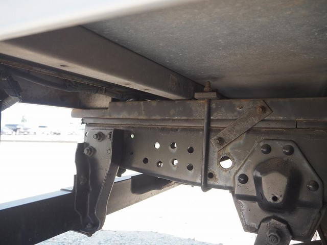 いすゞエルフパネルバン小型（2t・3t）[写真18]