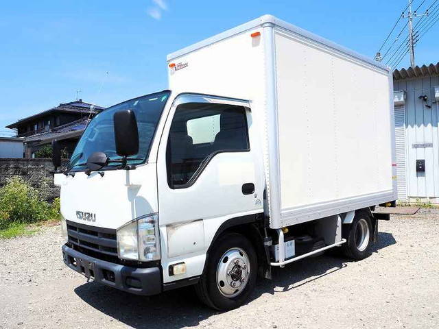 いすゞエルフパネルバン小型（2t・3t）[写真03]
