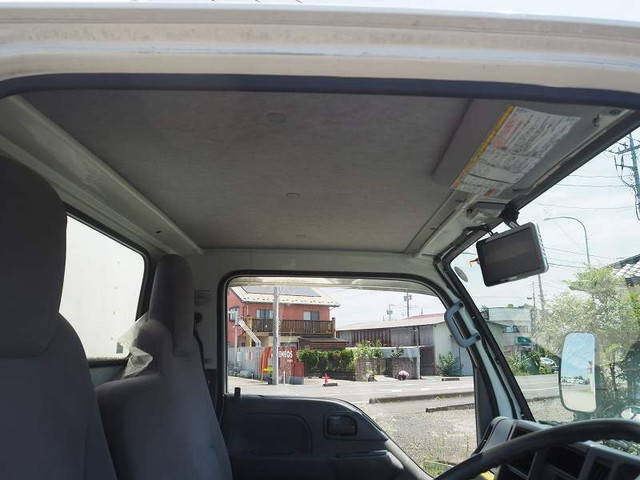 いすゞエルフパネルバン小型（2t・3t）[写真31]